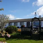 Mount Edward 3*