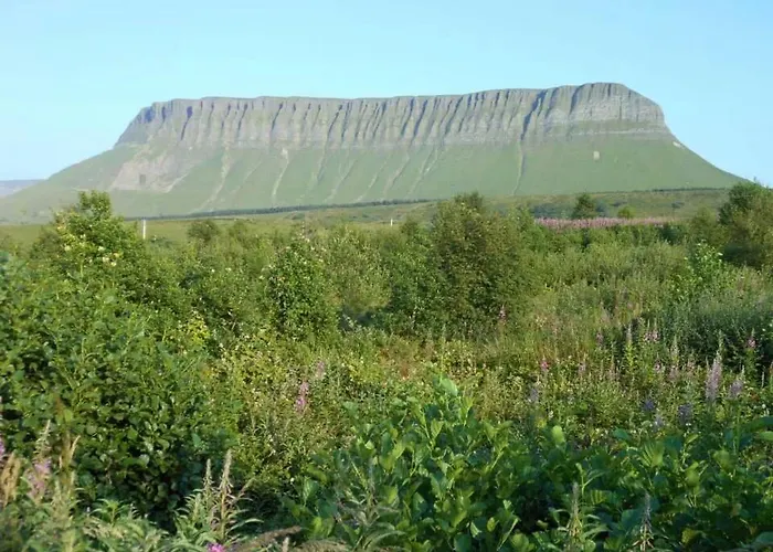 Mount Edward 3* Grange